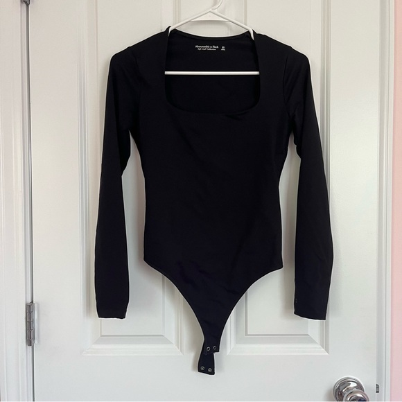 Abercrombie Black Long Sleeve Double-Layered Seamless Fabric Bodysuit - Picture 3 of 4